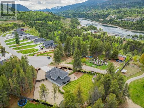 740 Prairie South  Road, Castlegar, BC - Outdoor With View