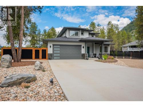 740 Prairie South  Road, Castlegar, BC - Outdoor With Facade