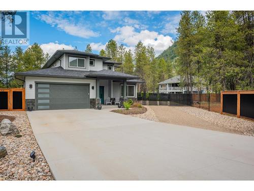 740 Prairie South  Road, Castlegar, BC - Outdoor With Facade