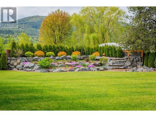 740 Prairie South  Road, Castlegar, BC - Outdoor With View