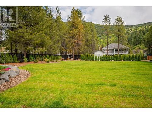 740 Prairie South  Road, Castlegar, BC - Outdoor