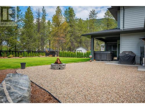 740 Prairie South  Road, Castlegar, BC - Outdoor With Deck Patio Veranda