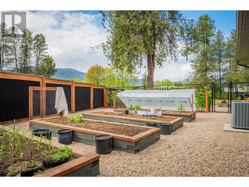 740 Prairie South  Road, Castlegar, BC - Outdoor