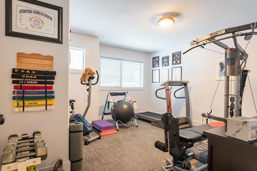 740 Prairie South Road, Castlegar, BC - Indoor Photo Showing Gym Room