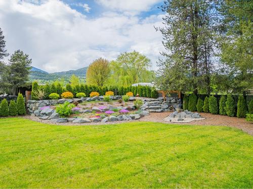 740 Prairie South Road, Castlegar, BC - Outdoor With View