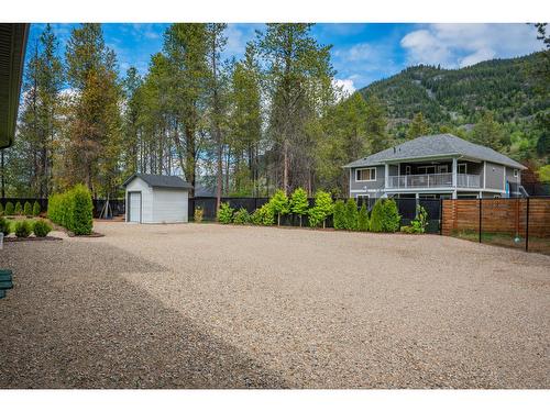 740 Prairie South Road, Castlegar, BC - Outdoor