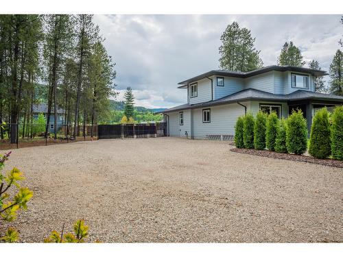 740 Prairie South Road, Castlegar, BC - Outdoor