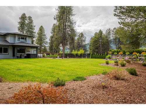 740 Prairie South Road, Castlegar, BC - Outdoor