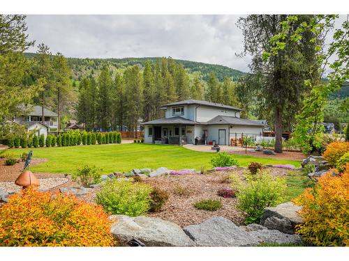 740 Prairie South Road, Castlegar, BC - Outdoor