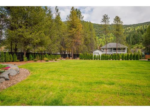 740 Prairie South Road, Castlegar, BC - Outdoor