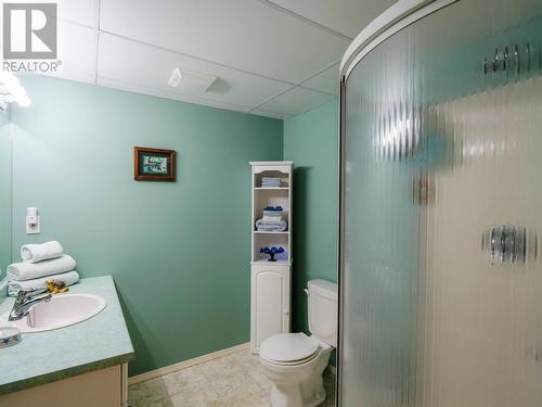 361 Rau Road, Quesnel, BC - Indoor Photo Showing Bathroom