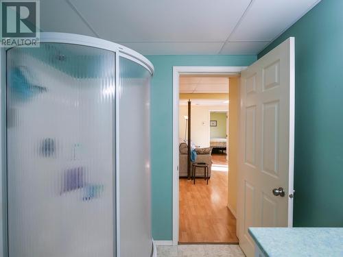 361 Rau Road, Quesnel, BC - Indoor Photo Showing Bathroom