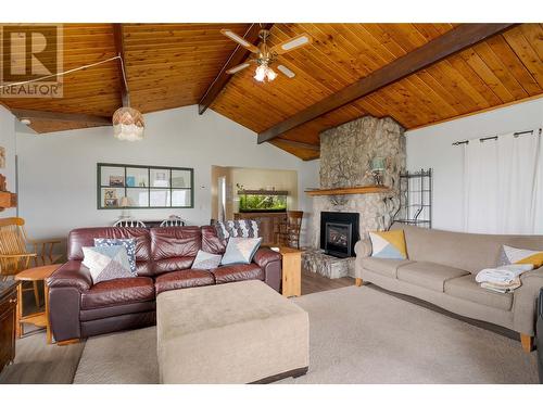 14024 Talbot Road, Lake Country, BC - Indoor Photo Showing Living Room With Fireplace