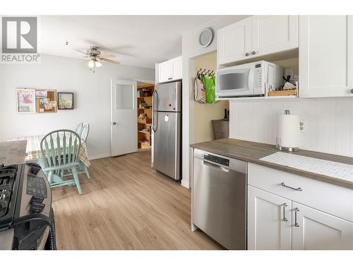 14024 Talbot Road, Lake Country, BC - Indoor Photo Showing Kitchen