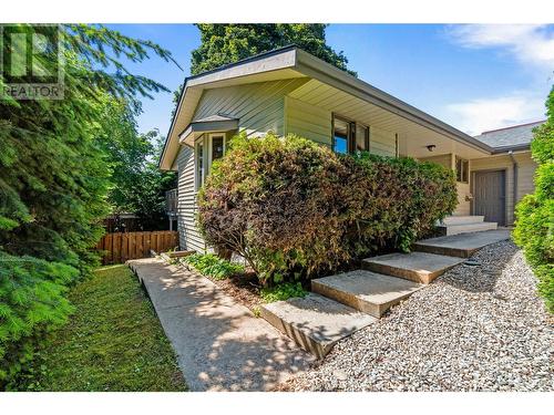 581 21 Street Se, Salmon Arm, BC - Outdoor