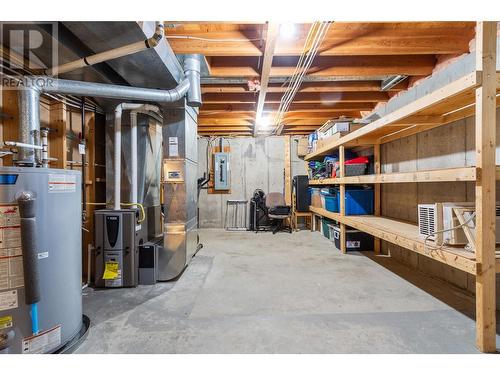 581 21 Street Se, Salmon Arm, BC - Indoor Photo Showing Basement