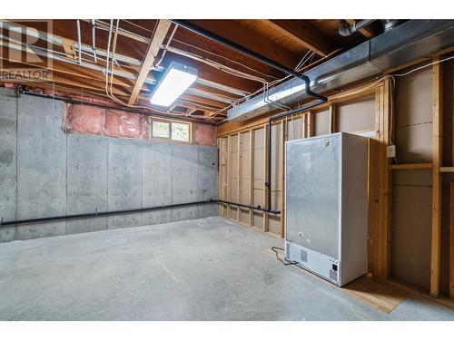 581 21 Street Se, Salmon Arm, BC - Indoor Photo Showing Basement