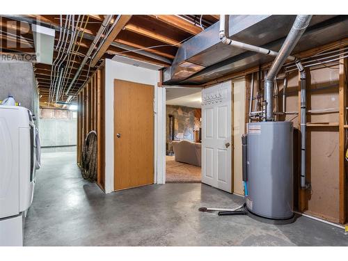 581 21 Street Se, Salmon Arm, BC - Indoor Photo Showing Basement