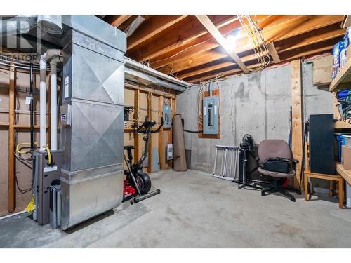 581 21 Street Se, Salmon Arm, BC - Indoor Photo Showing Basement