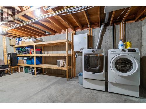 581 21 Street Se, Salmon Arm, BC - Indoor Photo Showing Laundry Room