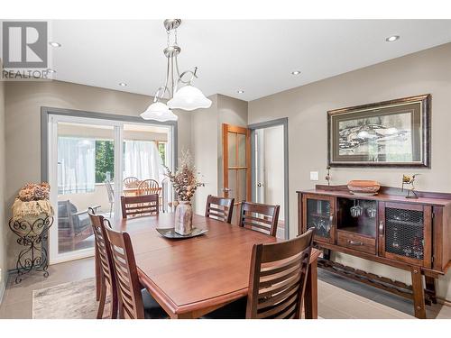 1734 Mt Begbie Road, Revelstoke, BC - Indoor Photo Showing Dining Room