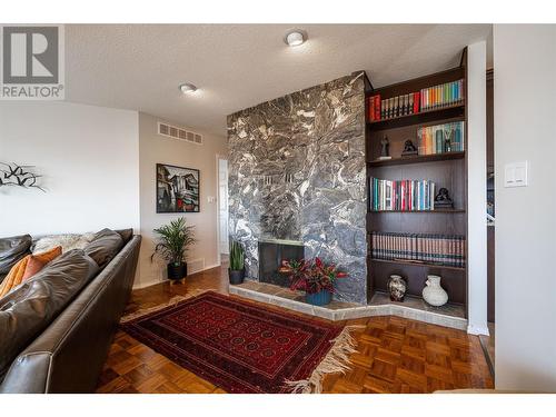 324 Sunshine Place, Vernon, BC - Indoor With Fireplace