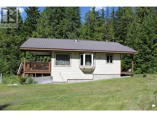 4515 6 Highway, Hills, BC - Outdoor With Deck Patio Veranda