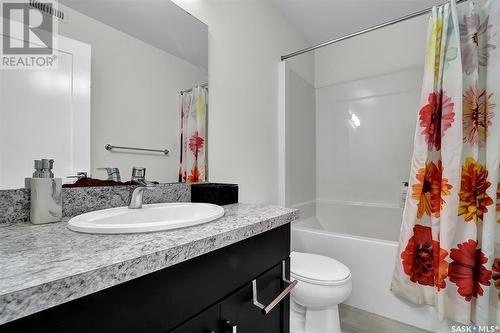 108 2715 Narcisse Drive, Regina, SK - Indoor Photo Showing Bathroom