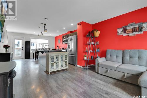 108 2715 Narcisse Drive, Regina, SK - Indoor Photo Showing Living Room