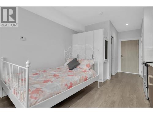 925 Leon Avenue Unit# 628, Kelowna, BC - Indoor Photo Showing Bedroom