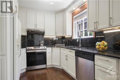 450 Laurier Avenue E, Ottawa, ON - Indoor Photo Showing Kitchen