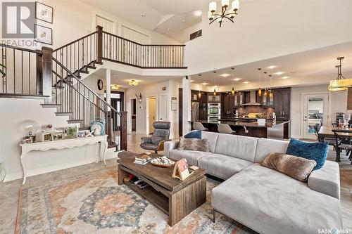 618 Cedar Avenue, Dalmeny, SK - Indoor Photo Showing Living Room