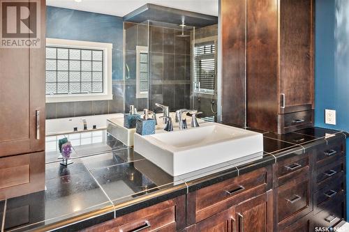 618 Cedar Avenue, Dalmeny, SK - Indoor Photo Showing Bathroom