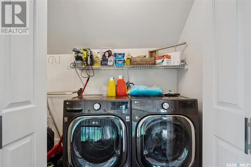 618 Cedar Avenue, Dalmeny, SK - Indoor Photo Showing Laundry Room