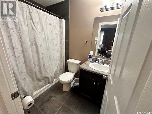 527 Alexandra Street, Weyburn, SK - Indoor Photo Showing Bathroom