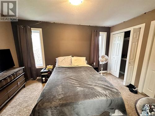 527 Alexandra Street, Weyburn, SK - Indoor Photo Showing Bedroom