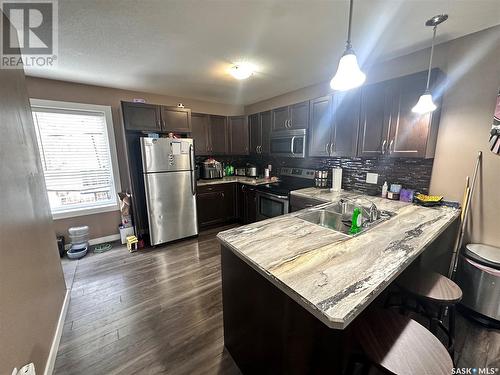 527 Alexandra Street, Weyburn, SK - Indoor Photo Showing Kitchen With Upgraded Kitchen