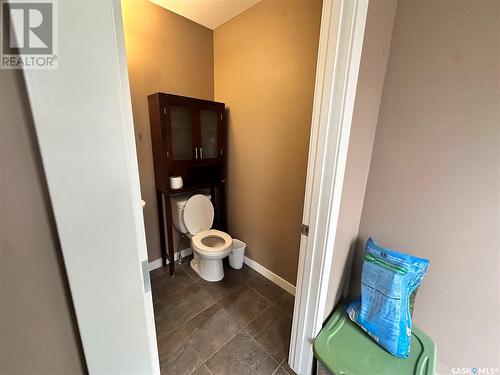 527 Alexandra Street, Weyburn, SK - Indoor Photo Showing Bathroom