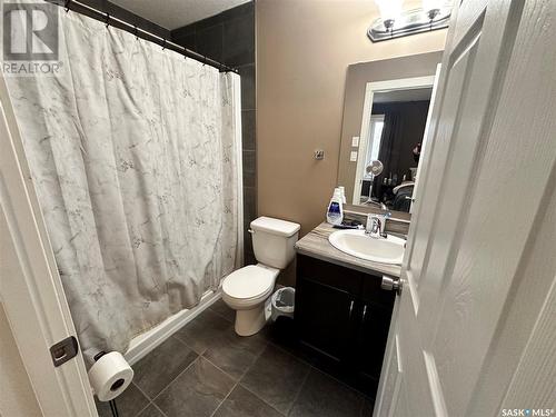 527 Alexandra Street, Weyburn, SK - Indoor Photo Showing Bathroom