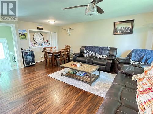 113 Claustre Avenue, Maple Creek, SK - Indoor Photo Showing Living Room