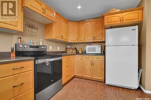 668 Riche Street, Bethune, SK - Indoor Photo Showing Kitchen