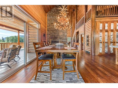 8580 Christian Valley Road, Westbridge, BC - Indoor Photo Showing Dining Room