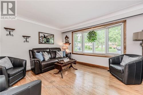 1246 Homewood Drive, Burlington, ON - Indoor Photo Showing Living Room