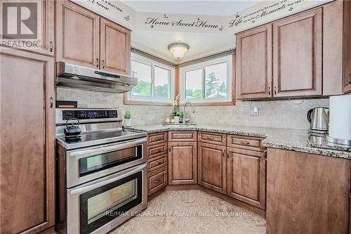 1246 Homewood Drive, Burlington, ON - Indoor Photo Showing Kitchen