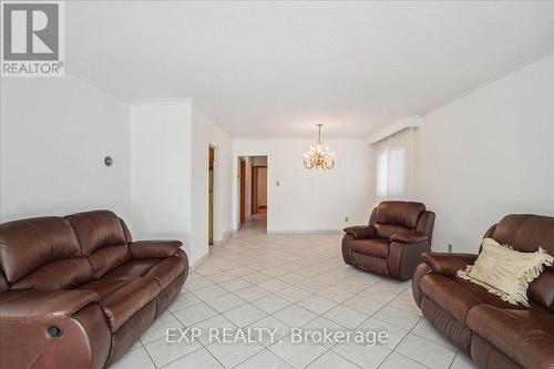 32 Killamarsh Drive, Toronto, ON - Indoor Photo Showing Living Room