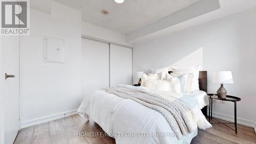 1605 - 1420 Dupont Street, Toronto, ON - Indoor Photo Showing Bedroom