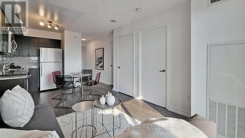 1605 - 1420 Dupont Street, Toronto W02, ON - Indoor