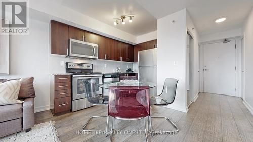 1605 - 1420 Dupont Street, Toronto, ON - Indoor Photo Showing Kitchen