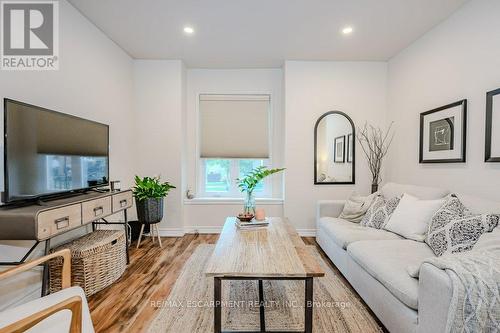 63 Beechwood Avenue, Hamilton, ON - Indoor Photo Showing Living Room
