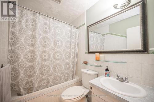 G6 - 63 Ferris Lane, Barrie, ON - Indoor Photo Showing Bathroom